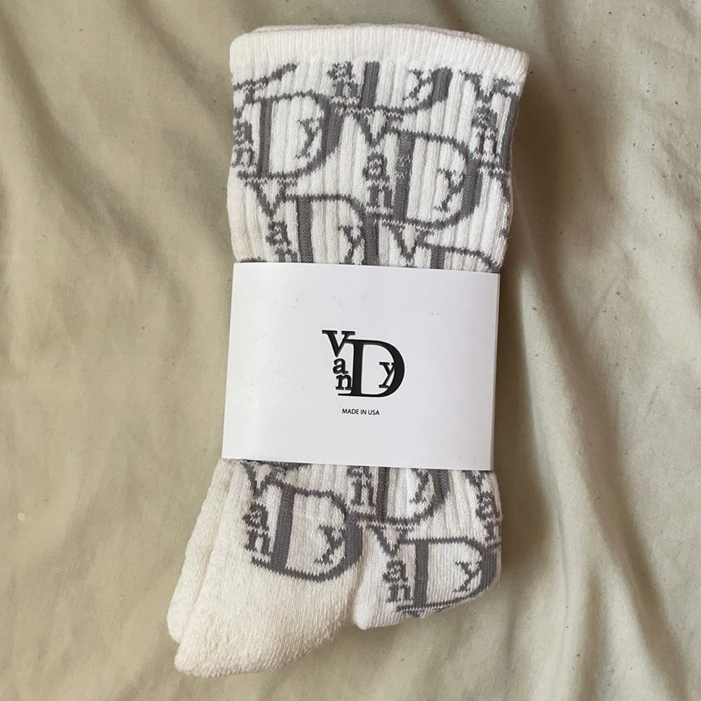 VANDY THE PINK VIOR SOCKS GREY